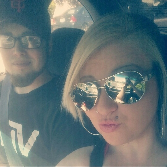 Meet your Posher, Cheyenne - Picture 2 of 3